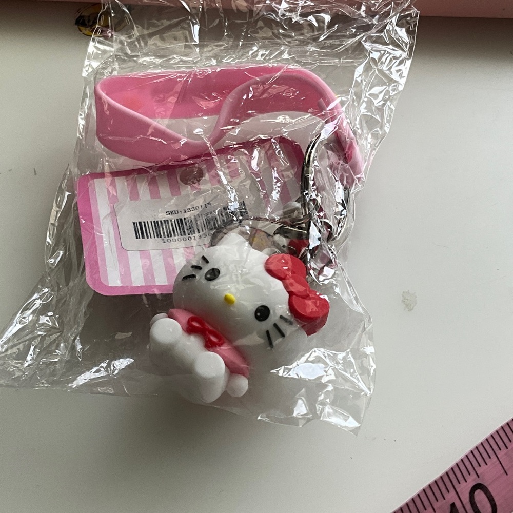 NWT San Rio Hello Kitty Pink and Red Keychain Charm - Picture 5 of 5
